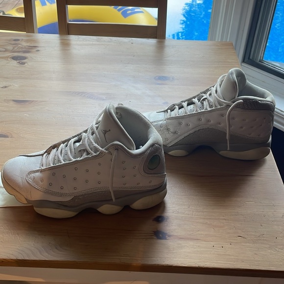 Women’s Jordan’s shoes - Picture 3 of 4